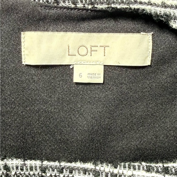 LOFT Tweed Button Shift Dress Black White Detail Short Sleeve Classic 6 - Picture 5 of 9